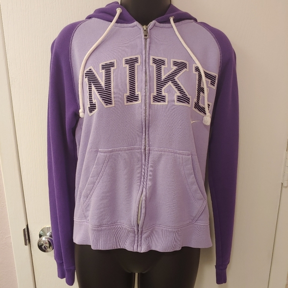 DONATED💜3/$18 NIKE EUC full zip hooded sweatshirt - Picture 2 of 5